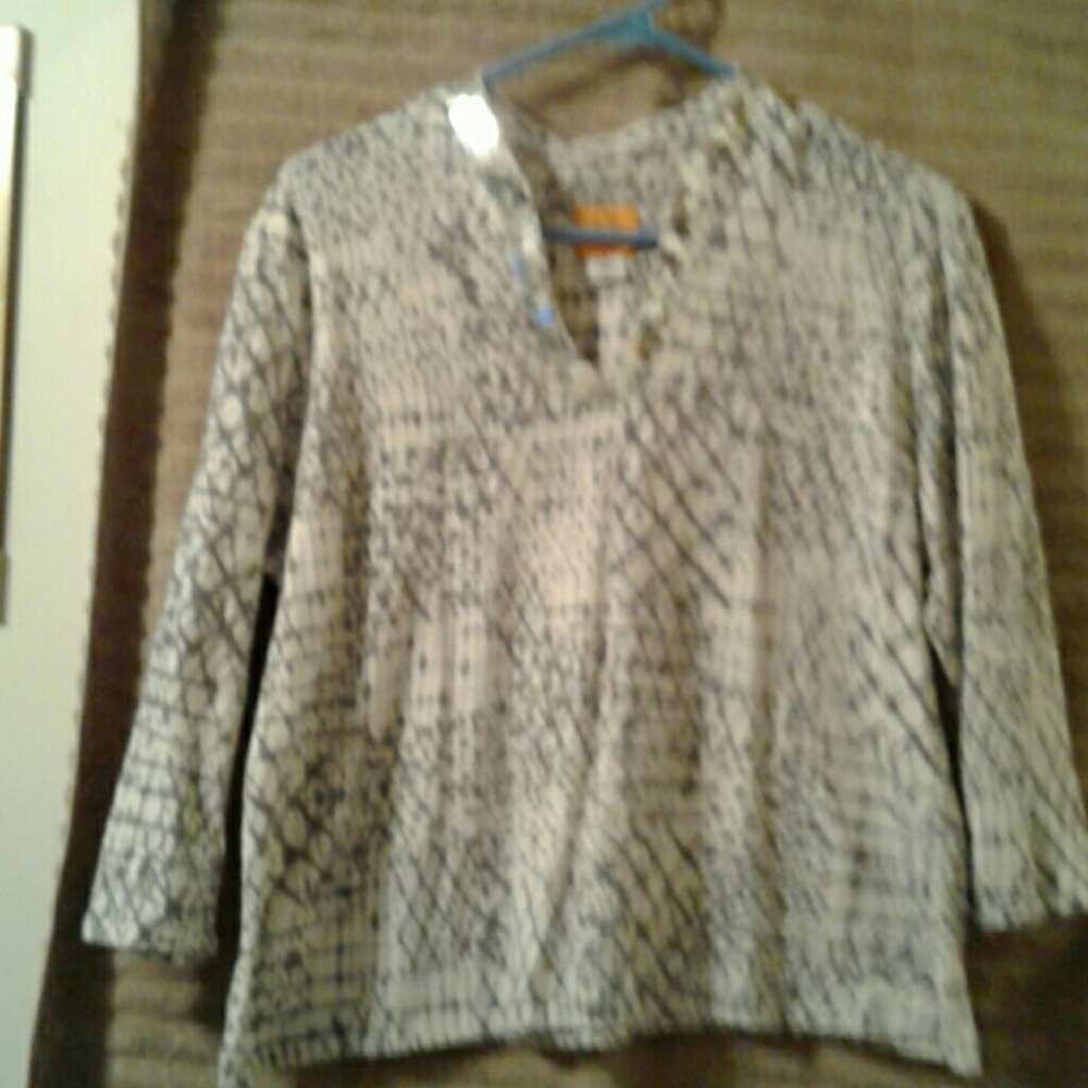 Blouse - Picture 3 of 3
